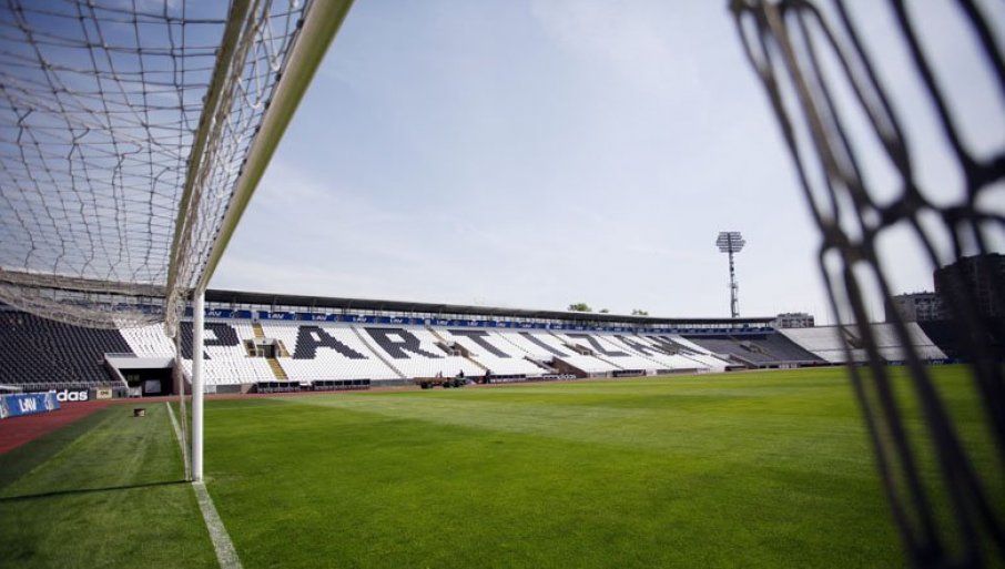 18399_stadion44_f-2