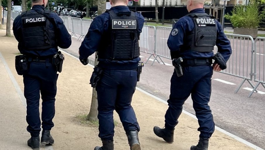 493437_oi-policija-2_f