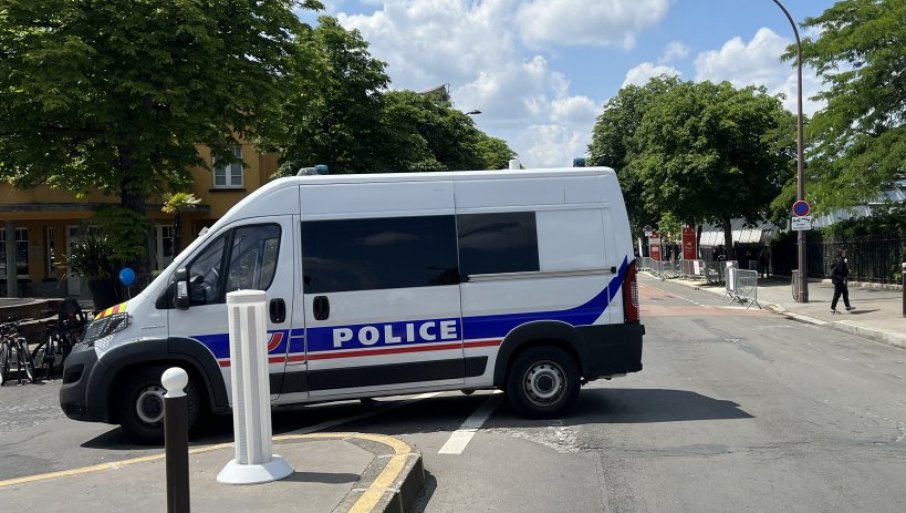 493438_oi-policija_f