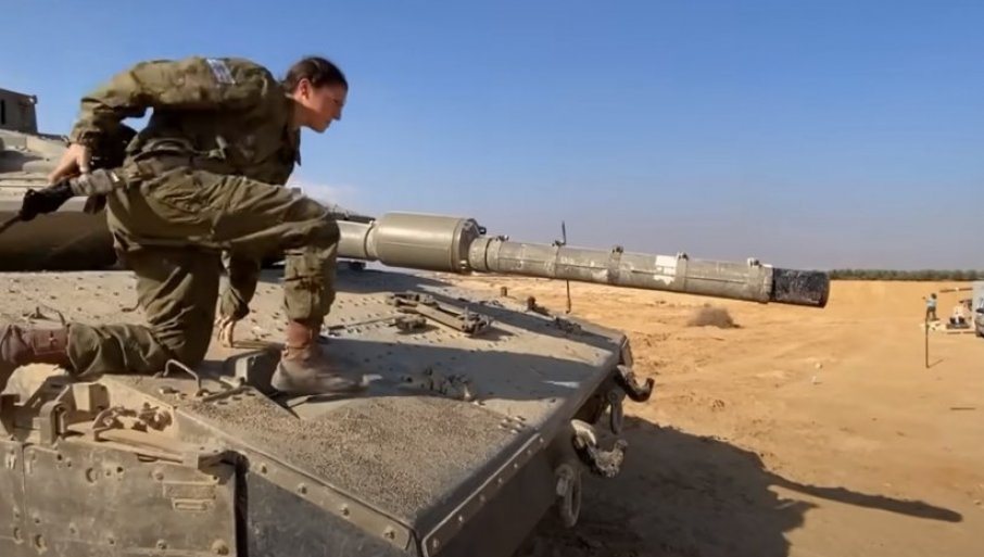 547428_01-idf-woman-printscreen-youtube-daily-mail_f