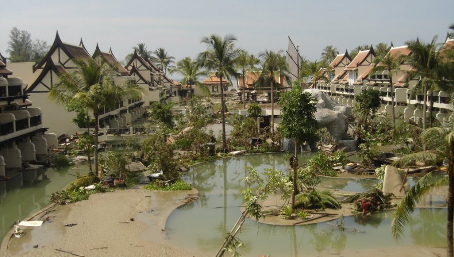 552108_cunami-foto-nacionalna-geografija-4-xxx_f