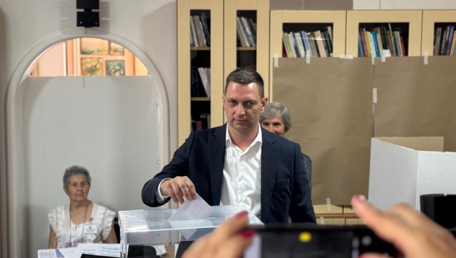 606832_untitlederzh4nje_f