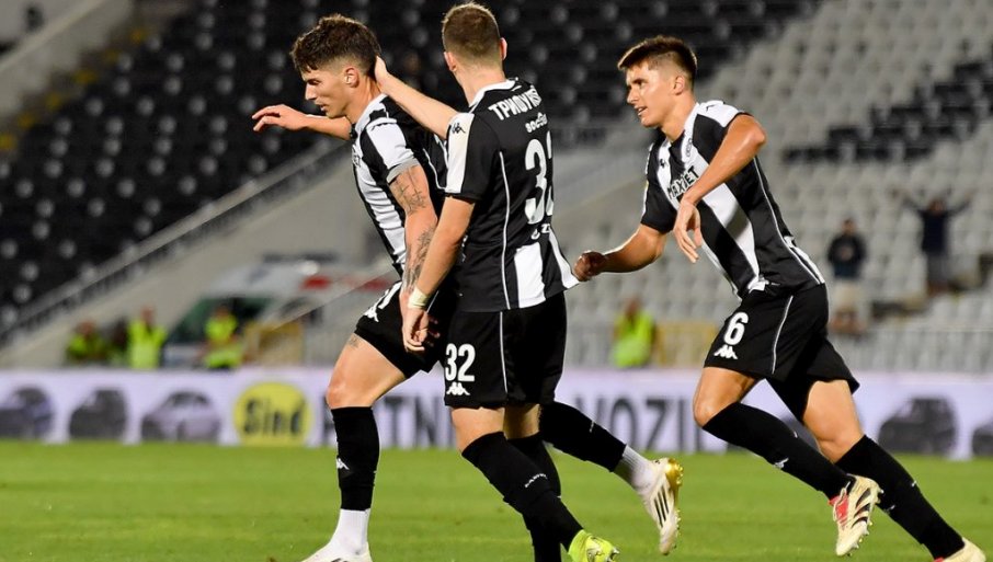 620827_partizan-radnicki14_f