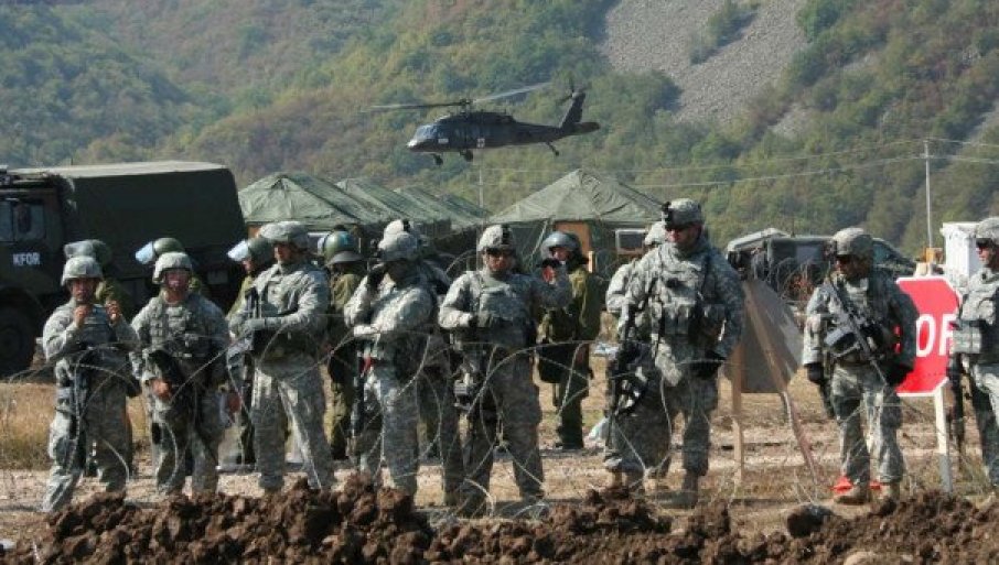 10704_americki-kfor6_f-1