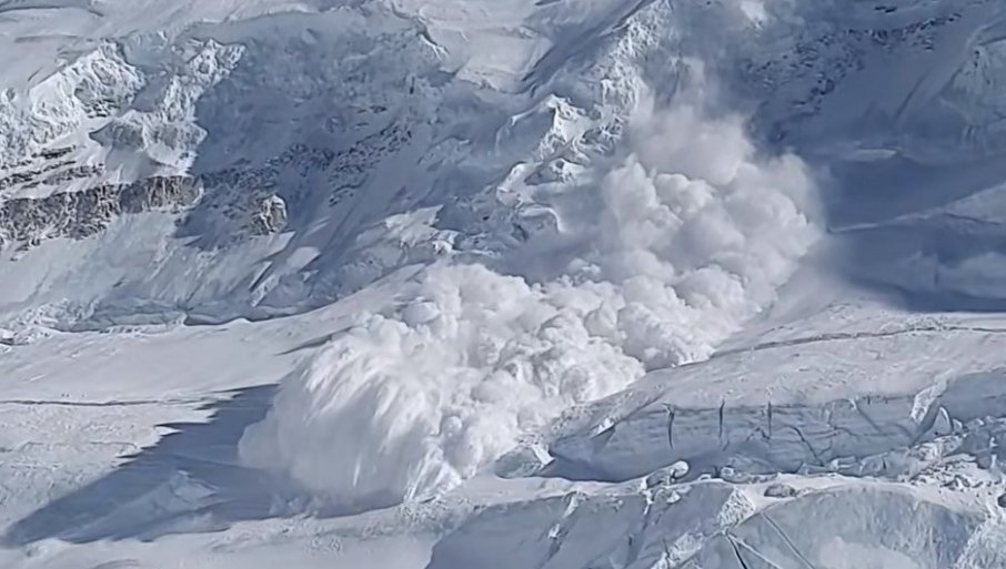 302117_lavina-ilustracija_f