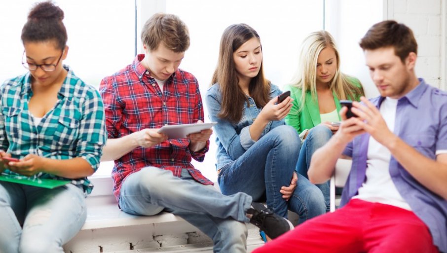 518097_drustvene-mreze-shutterstock-144889726_f