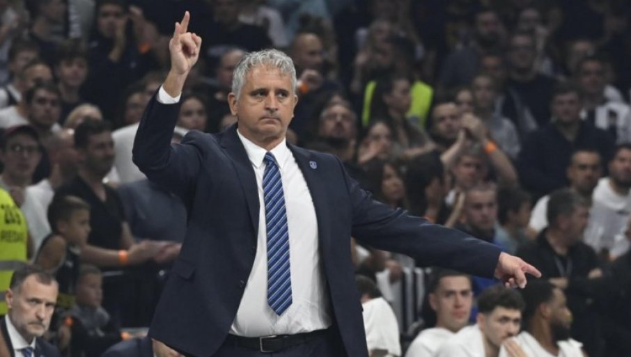 639789_0-02-05-c14d1848bb6ddd24b9abade594b4d2610f8377f6f57ded61ed4e9f88eb102bdc-af770a0c5a656af4_f