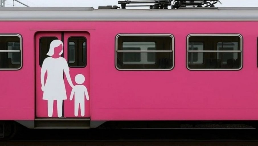 648086_zenski-vagoni_f
