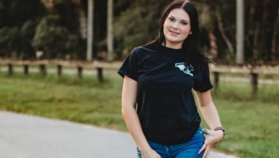 648233_untitledhtdfhdzfr_f