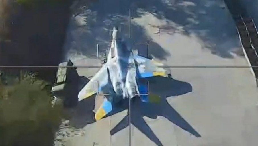 414860_russian-lancet-flew-70-km-and-damaged-a-ukrainian-mig-29-fighter_f