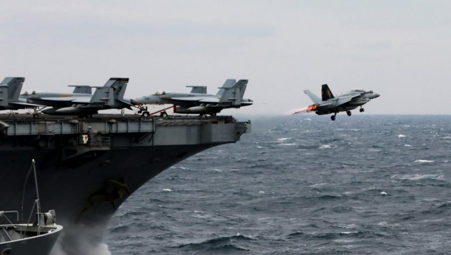 583872_uss-carl-vinson-cvn-70-f-18g-foto-us-navy_f-1