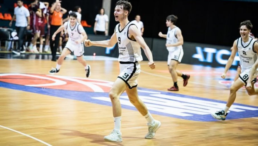 653112_normal-20251130210403-stj04428_f