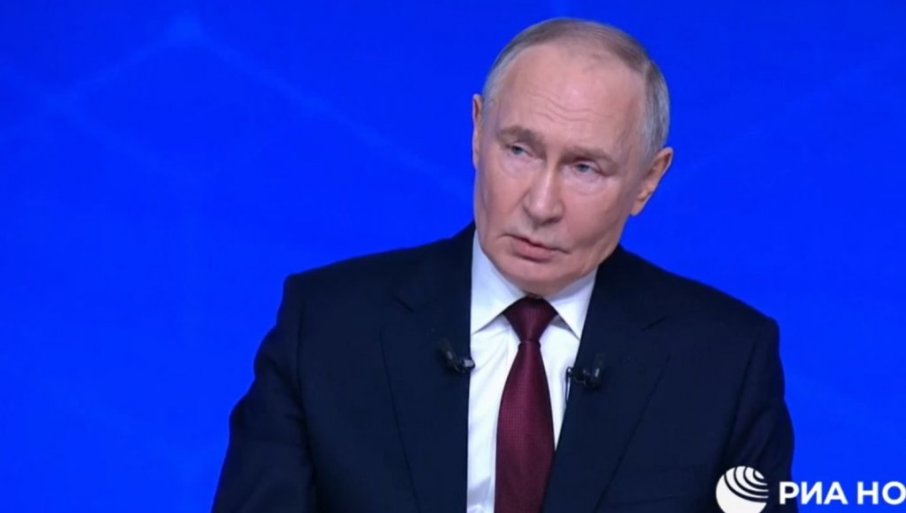 657377_vladimir-putin_f-4