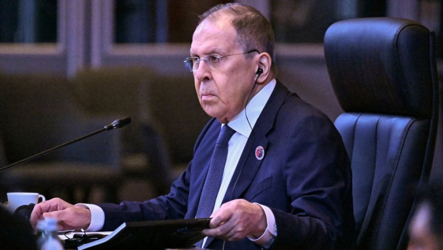 614886_lavrov_f