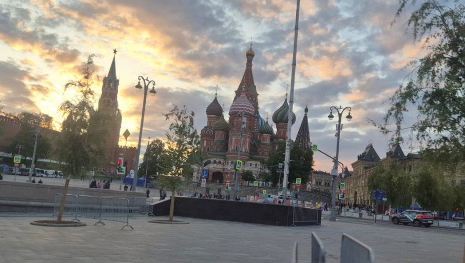 596995_untitled111_f