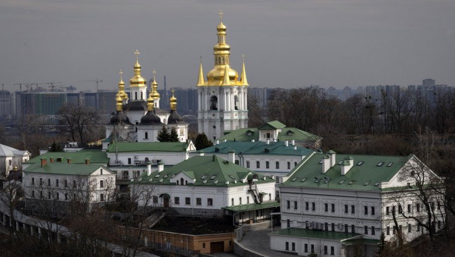 334699_get-thumbs-on-fly_f