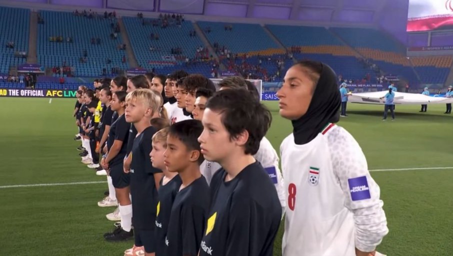 676605_iranske-fudbalerke_f