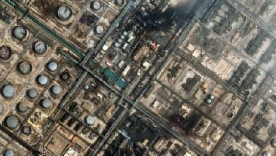 676691_napad-na-bazu_f